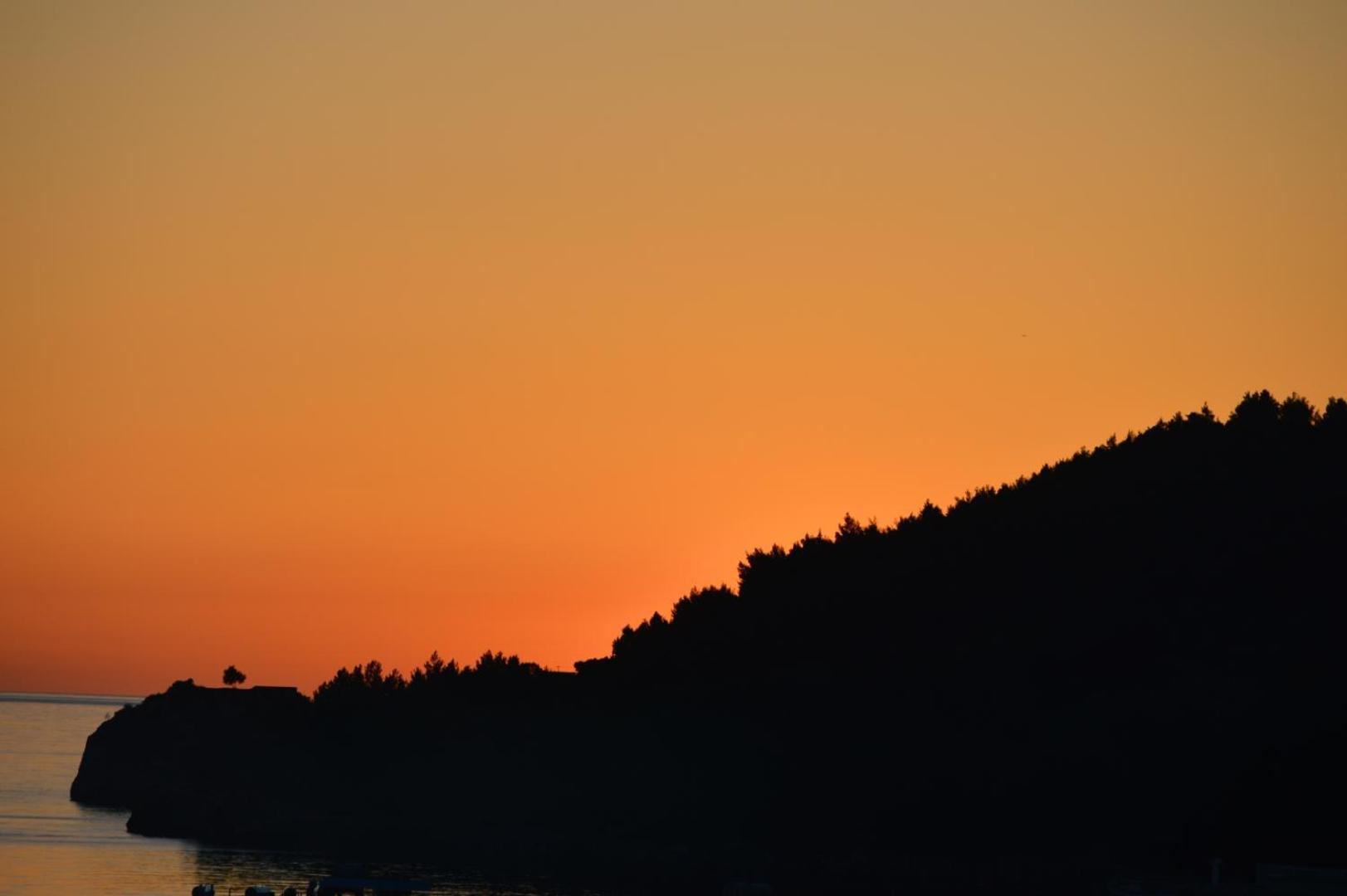 Bed and Breakfast Velco Bb Himara Esterno foto