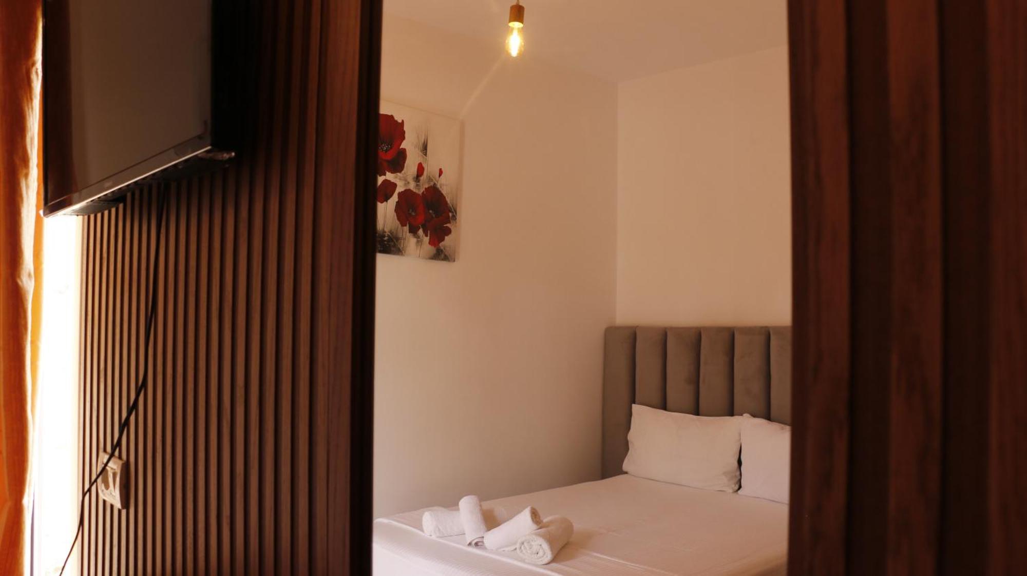 Bed and Breakfast Velco Bb Himara Esterno foto