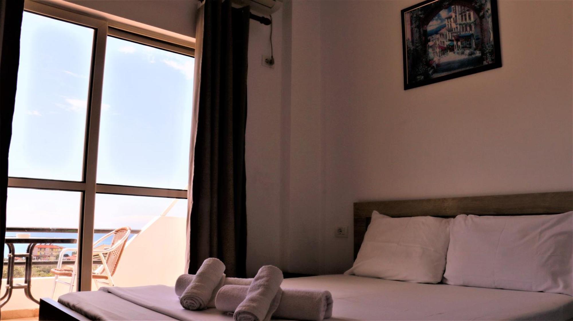 Bed and Breakfast Velco Bb Himara Esterno foto