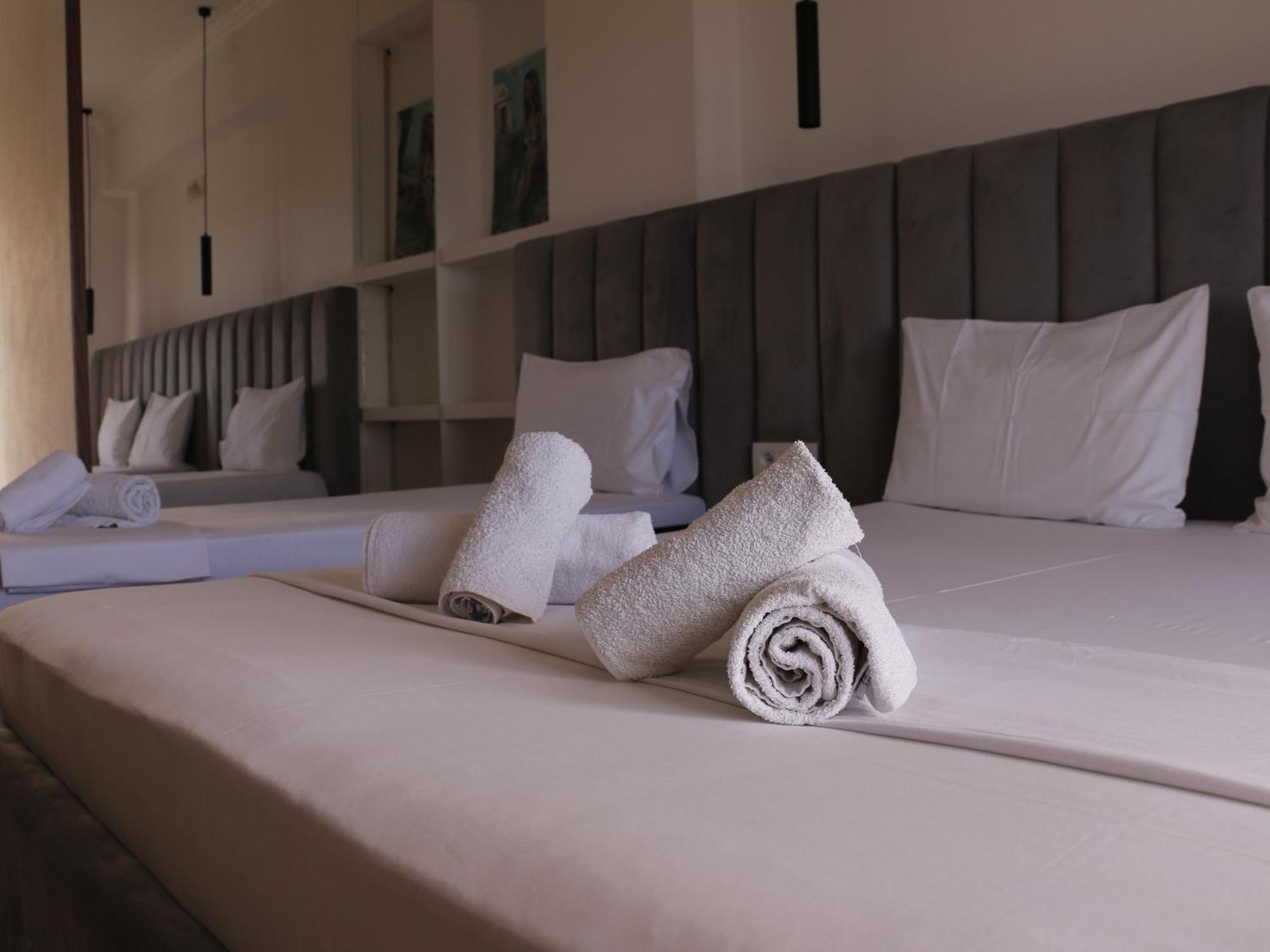Bed and Breakfast Velco Bb Himara Esterno foto