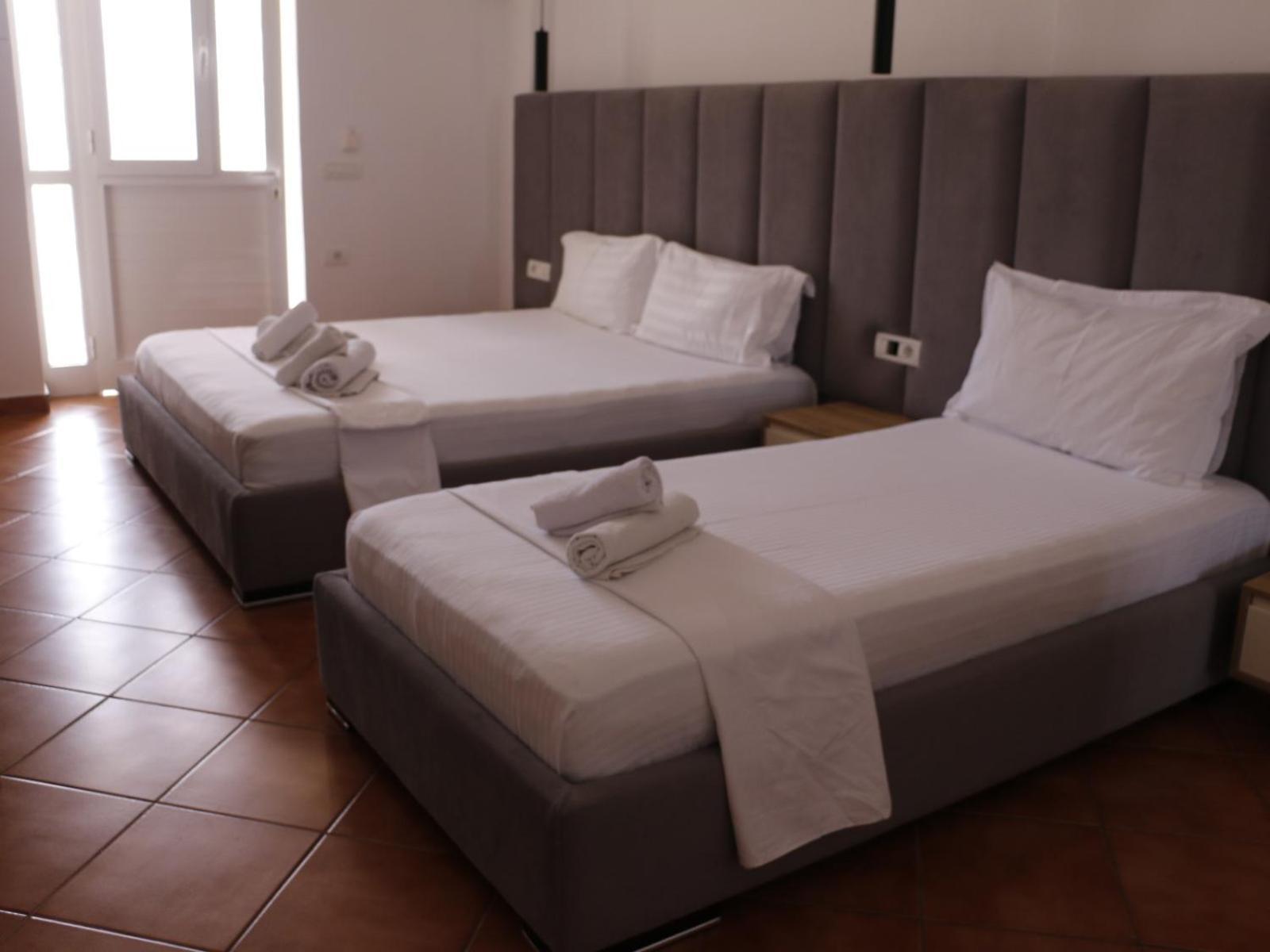Bed and Breakfast Velco Bb Himara Esterno foto